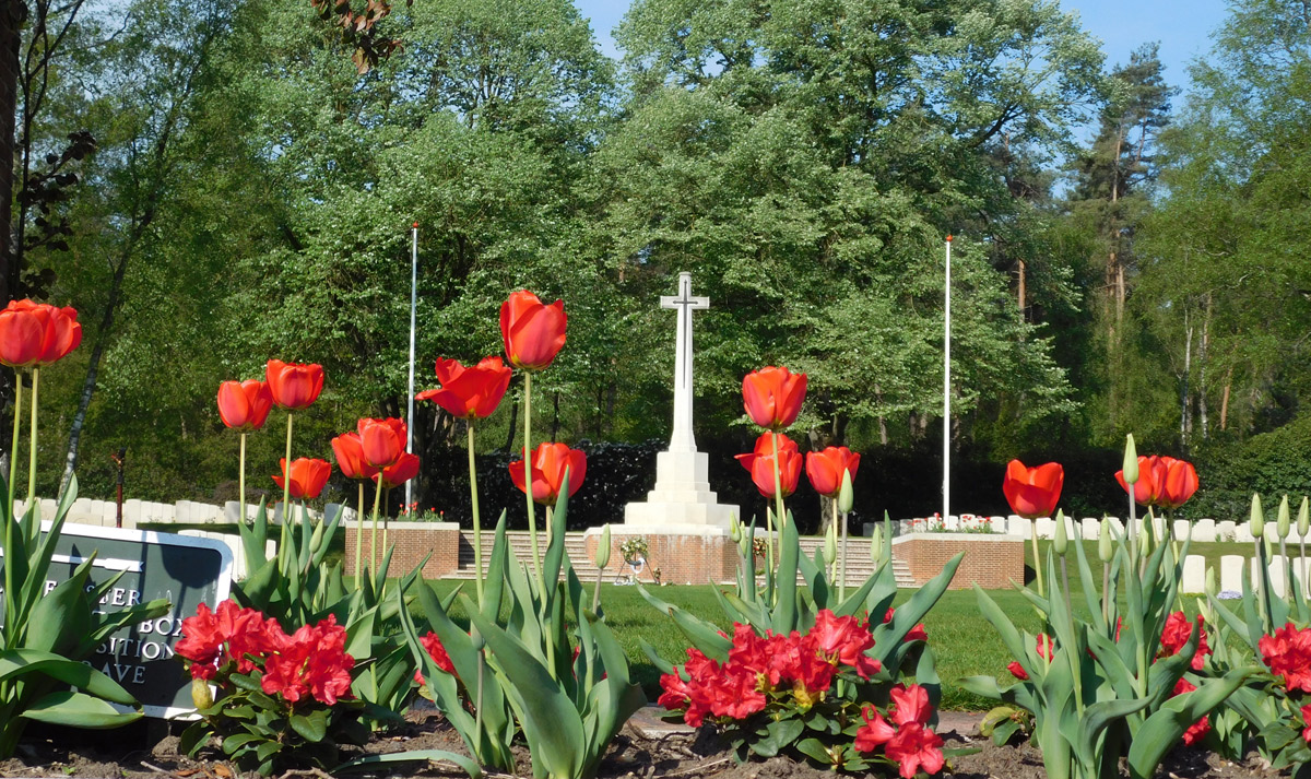Holton Canadian War Cemetery